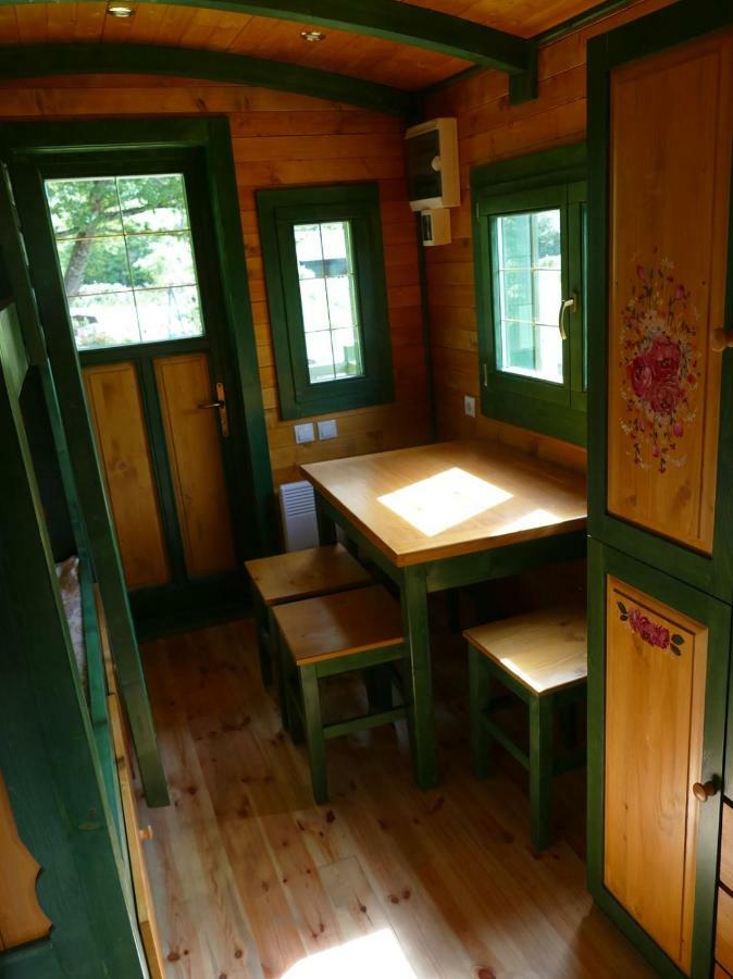 Roulotte Maisonthiers Blanot  エクステリア 写真